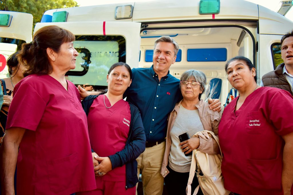 Tras 7 años de espera, el hospital de Fontana recibió una ambulancia: “Hay un Estado presente”, sostuvo Zdero Tras 7 años de espera, el hospital de Fontana recibió una ambulancia: “Hay un Estado presente”, sostuvo Zdero