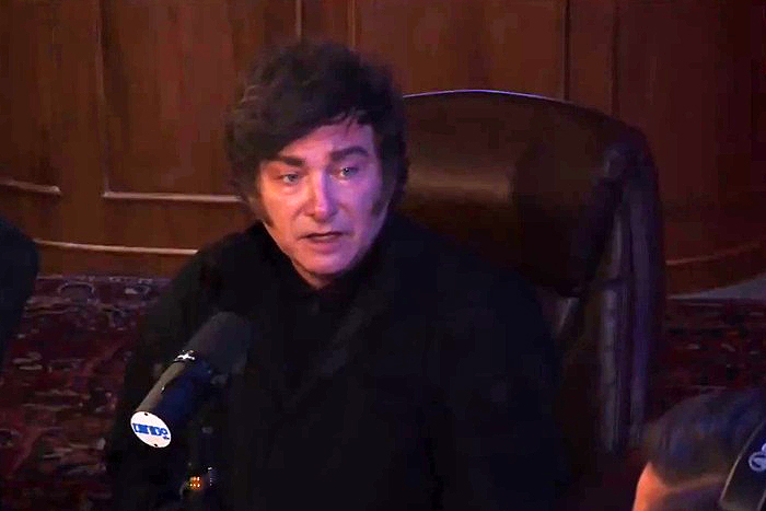 Milei y una nueva amenaza a periodistas: “¿Tenés la libreta con los que tengo que meter en cana?” Milei y una nueva amenaza a periodistas: “¿Tenés la libreta con los que tengo que meter en cana?”