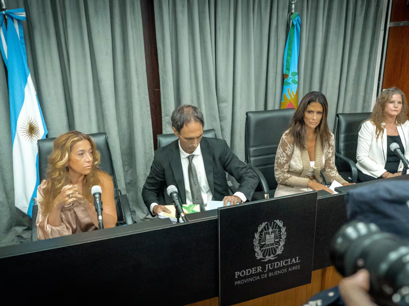 Se cayó el juicio por la muerte de Maradona: responsabilizaron a Makintach y habrá que sortear un nuevo Tribunal Se cayó el juicio por la muerte de Maradona: responsabilizaron a Makintach y habrá que sortear un nuevo Tribunal