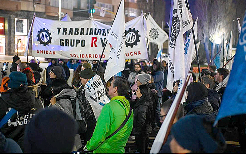 Se agudiza el conflicto: Tierra del Fuego demandará judicialmente al Estado si avanza con la quita de aranceles Se agudiza el conflicto: Tierra del Fuego demandará judicialmente al Estado si avanza con la quita de aranceles