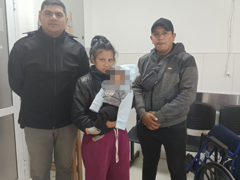 Policías salvaron a un bebé que sufrió de una convulsión febril Policías salvaron a un bebé que sufrió de una convulsión febril