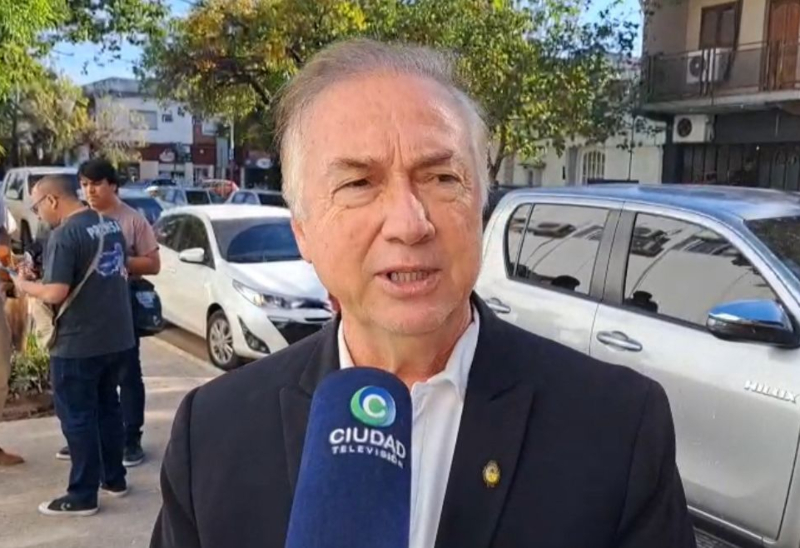 Carlos Salom: “La interpelación no es para asustarse, es para aclarar y viene muy bien que así sea” Carlos Salom: “La interpelación no es para asustarse, es para aclarar y viene muy bien que así sea”