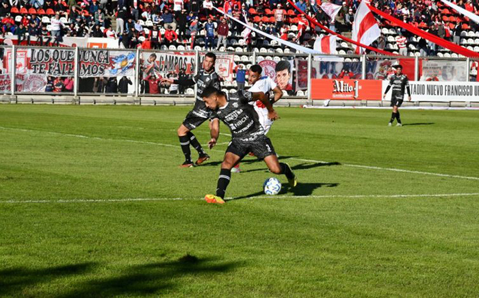 Primera Nacional: Chaco For Ever cayó en su visita a Morón Primera Nacional: Chaco For Ever cayó en su visita a Morón