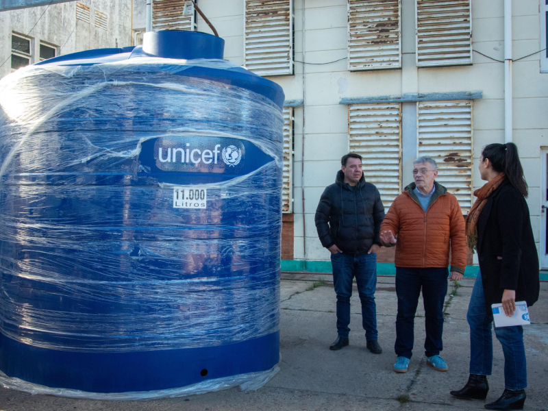 Convenio Chaco-Unicef: se comenzarán a instalar tanques de agua en el interior provincial Convenio Chaco-Unicef: se comenzarán a instalar tanques de agua en el interior provincial