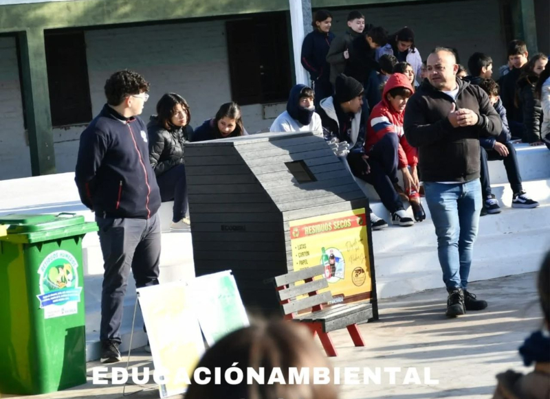 En Machagai, instalaron un Ecopunto y brindaron una charla sobre cuidado ambiental En Machagai, instalaron un Ecopunto y brindaron una charla sobre cuidado ambiental