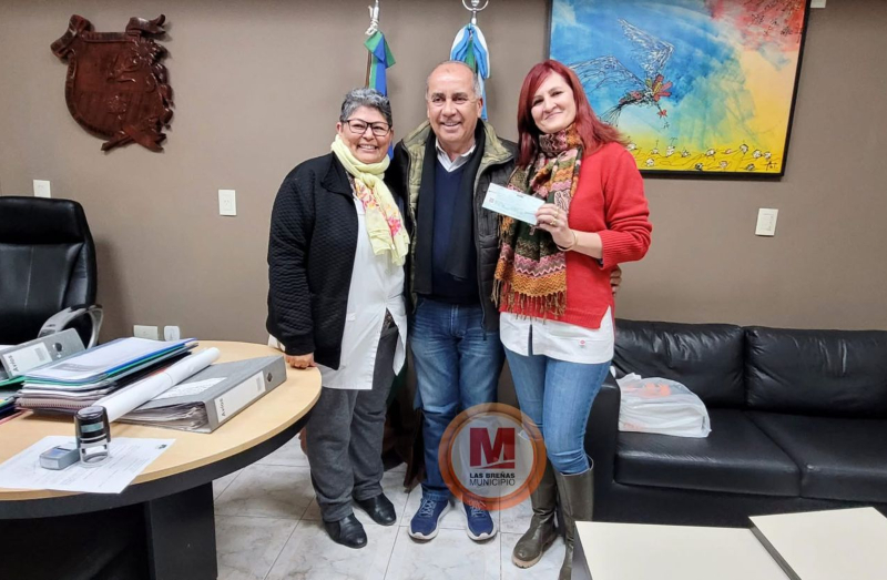 Día de la Bandera: el Municipio de Las Breñas entrega aporte económico a estudiantes para un viaje “patriótico” Día de la Bandera: el Municipio de Las Breñas entrega aporte económico a estudiantes para un viaje “patriótico”