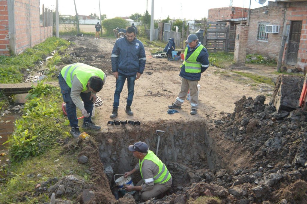 Tramo final de la extensión de red de agua en los barrios San Antonio y Edison, obra esperada por más de 15 años