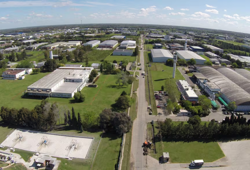 La fabricante de Siempre Libre y Carefree cierra sus líneas de producción en Argentina para importar desde Brasil La fabricante de Siempre Libre y Carefree cierra sus líneas de producción en Argentina para importar desde Brasil