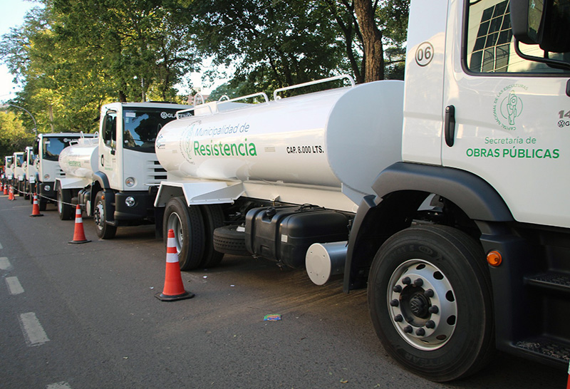 El Municipio adquirió camiones regadores y tractores desmalezadores para reforzar los servicios El Municipio adquirió camiones regadores y tractores desmalezadores para reforzar los servicios