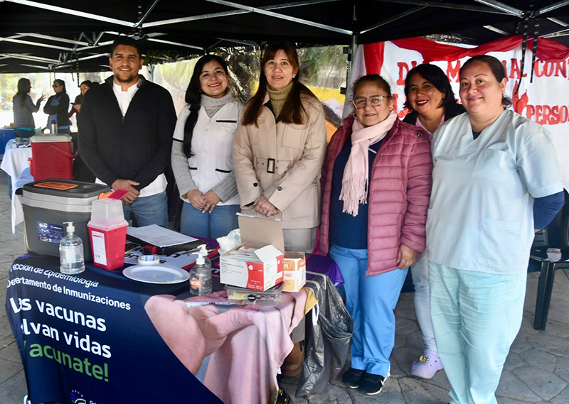 Salud llevó a cabo nueva jornada de vacunación en la plaza 25 de Mayo de Resistencia Salud llevó a cabo nueva jornada de vacunación en la plaza 25 de Mayo de Resistencia