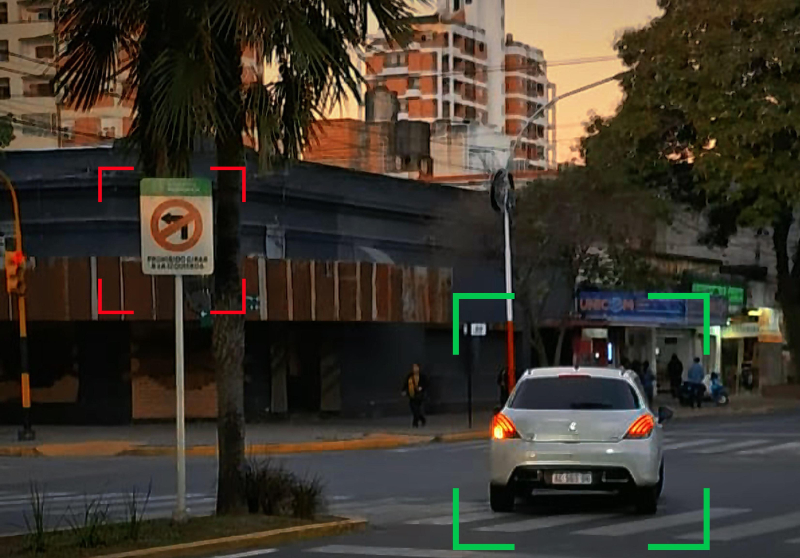 Multaron a ocho conductores y secuestraron cuatro vehículos en operativos en semáforos Multaron a ocho conductores y secuestraron cuatro vehículos en operativos en semáforos