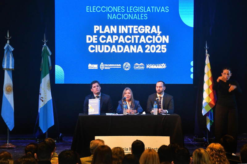 Funcionarios de Gobierno participaron de la capacitación sobre el uso de la Boleta Única de Papel Funcionarios de Gobierno participaron de la capacitación sobre el uso de la Boleta Única de Papel