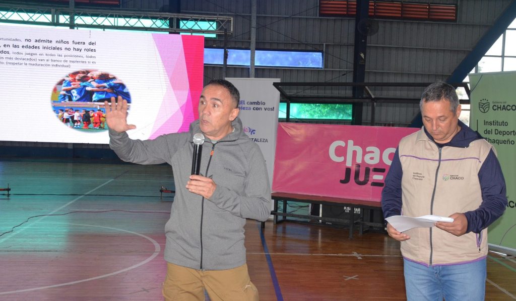 Ejemplar capacitación deportiva en resistencia para erradicar la violencia de las canchas