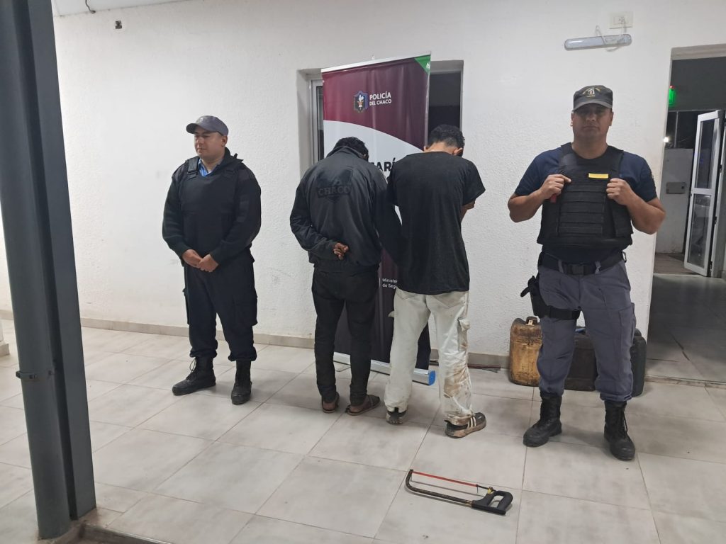 Dos sujetos terminaron detenidos por intentar robar cableado de fibra óptica