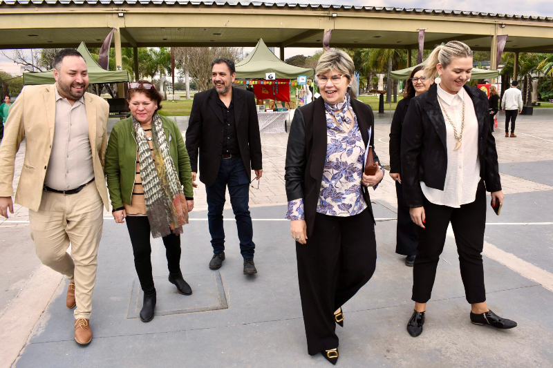 Inició la Feria del Libro 2025 “Chaco Lee” en Resistencia, Fontana y San Martín Inició la Feria del Libro 2025 “Chaco Lee” en Resistencia, Fontana y San Martín