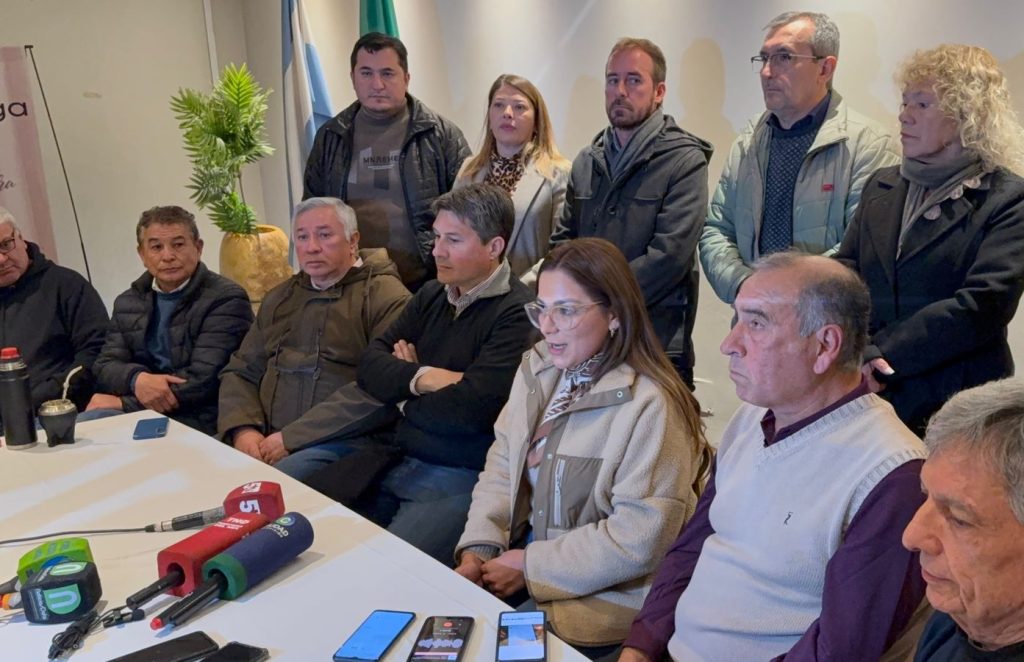 Recorte a la coparticipación: intendentes justicialistas piden al Gobierno provincial un “plan de trabajo” para afrontar las demandas en los pueblos Recorte a la coparticipación: intendentes justicialistas piden al Gobierno provincial un “plan de trabajo” para afrontar las demandas en los pueblos