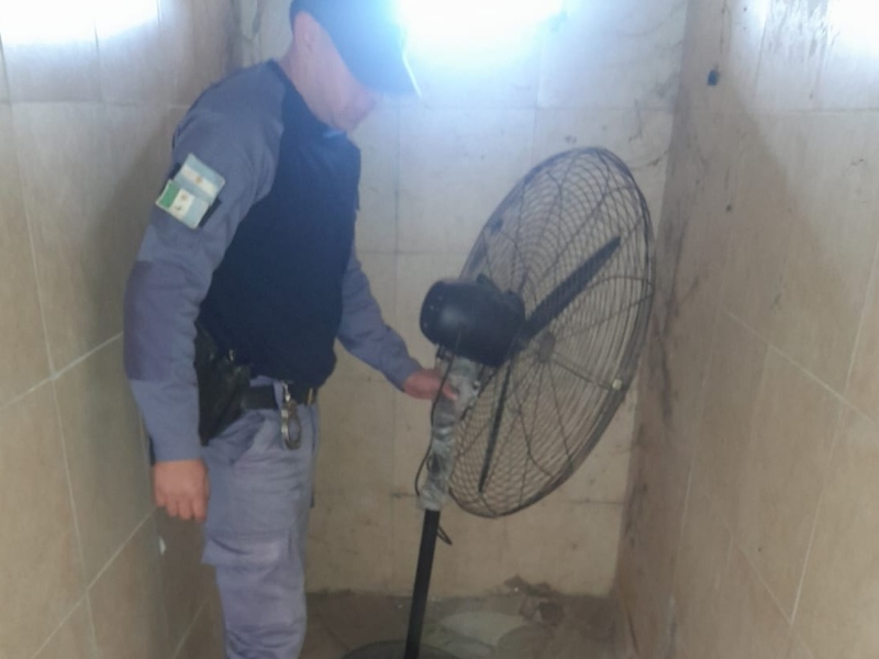 Recuperan ventiladores industriales robados en una escuela de La Escondida Recuperan ventiladores industriales robados en una escuela de La Escondida