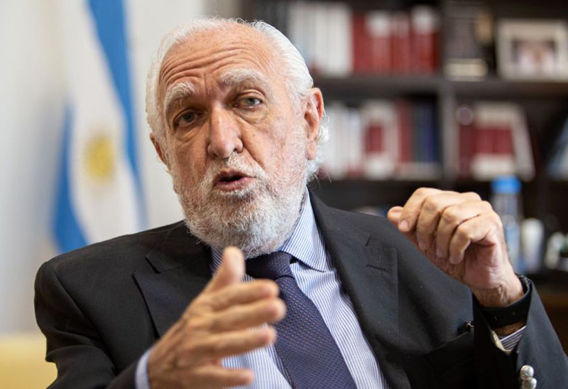 Gil Lavedra desmontó el “mito de la industria del juicio” con datos contundentes y defendió el Fuero Laboral Gil Lavedra desmontó el “mito de la industria del juicio” con datos contundentes y defendió el Fuero Laboral