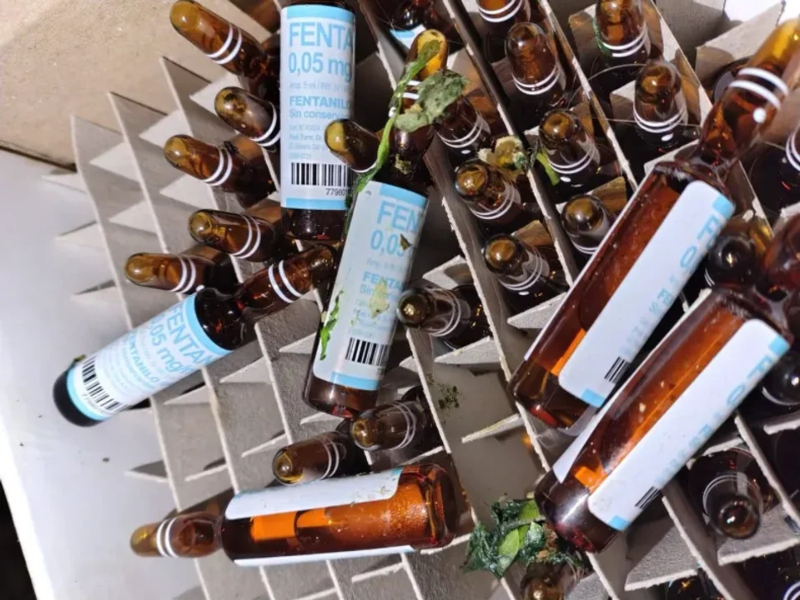 El Ministerio de Salud de Chaco negó que las dosis de fentanilo halladas en un basurero sean las contaminadas El Ministerio de Salud de Chaco negó que las dosis de fentanilo halladas en un basurero sean las contaminadas