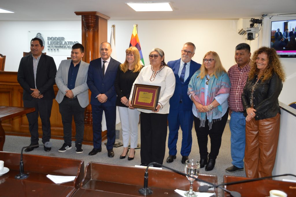 Entregaron el Premio “Profesor Juan Chico” a Elizabet González