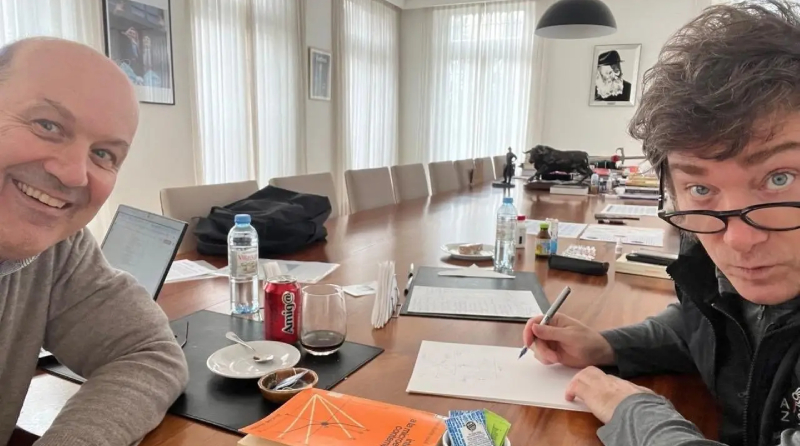 Sturzenegger deja el 95% de su plata en el exterior y acá gana con bonos públicos Sturzenegger deja el 95% de su plata en el exterior y acá gana con bonos públicos