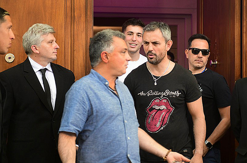 Alarma entre los libertarios bonaerenses por el operativo de fiscalización: “¡Se afanaron la fisca!” Alarma entre los libertarios bonaerenses por el operativo de fiscalización: “¡Se afanaron la fisca!”