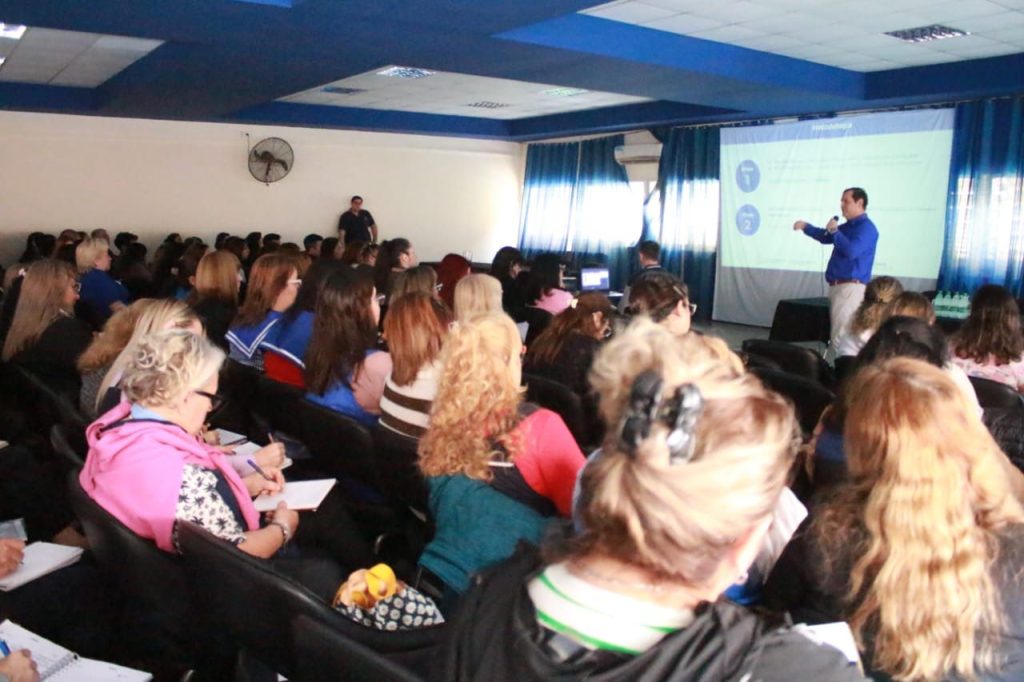 Capacitación para implementar carga de datos del censo de docentes y en el sistema de gestión