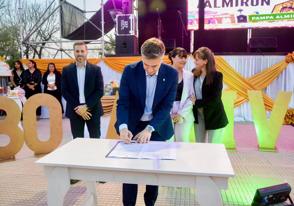Pampa Almirón festejó sus 80 años con obras, convenios y sueños renovados