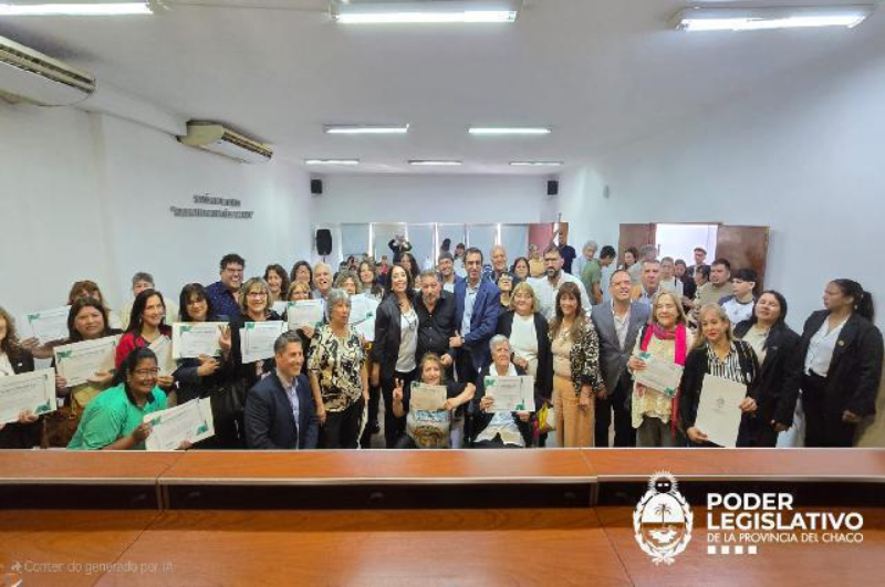 Reconocimiento legislativo a educadores del Chaco por su labor pedagógica, comunitaria y social Reconocimiento legislativo a educadores del Chaco por su labor pedagógica, comunitaria y social
