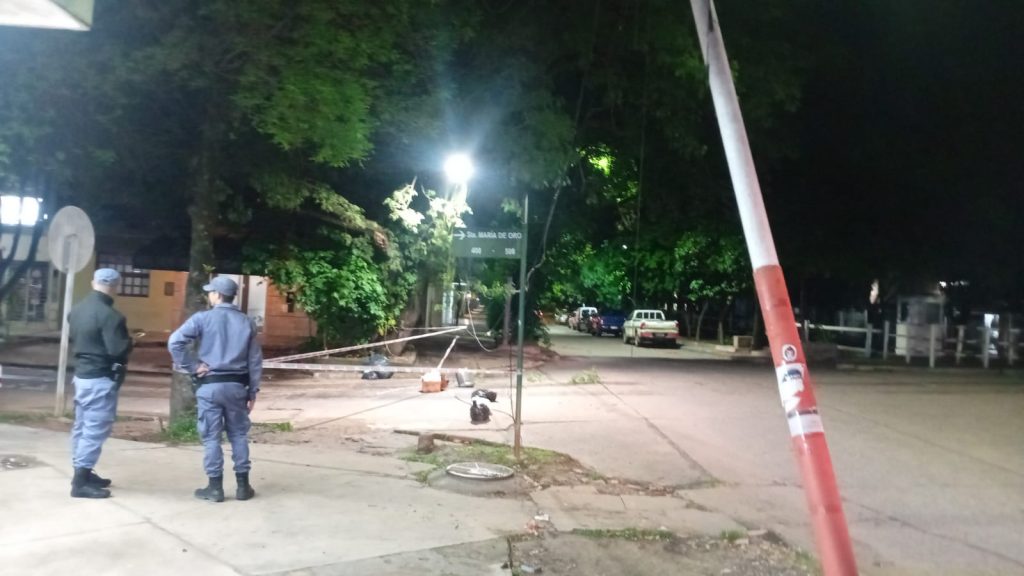 Atraparon a un camionero que derribó postes de luz y escapó del lugar en Resistencia