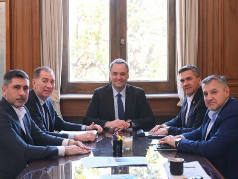 El gobernador Zdero visitó Casa Rosada y garantizó su respaldo al Gobierno El gobernador Zdero visitó Casa Rosada y garantizó su respaldo al Gobierno