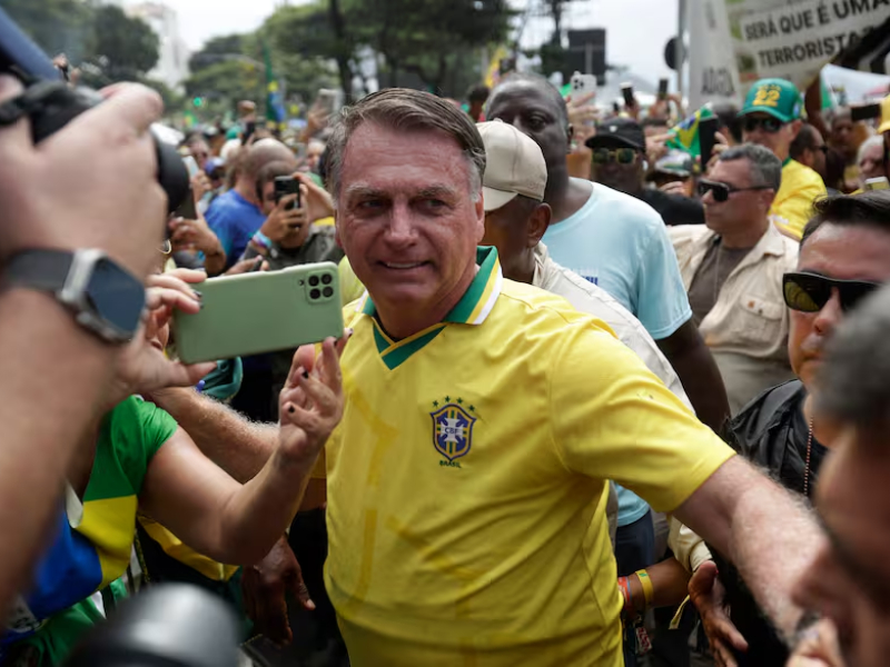 Arrestan al expresidente de Brasil Jair Bolsonaro y lo envían a la cárcel Arrestan al expresidente de Brasil Jair Bolsonaro y lo envían a la cárcel