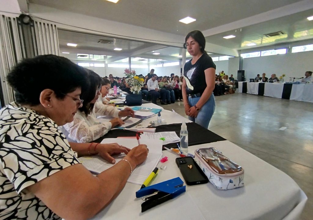 Regularización de Concursos y Titularización Docente: adjudicaron 316 cargos para bibliotecarios Regularización de Concursos y Titularización Docente: adjudicaron 316 cargos para bibliotecarios