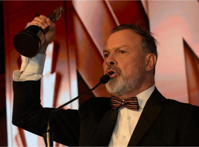 Gustavo “Gato“ Sylvestre ganó el Martín Fierro de Cable de Oro 2025 Gustavo “Gato“ Sylvestre ganó el Martín Fierro de Cable de Oro 2025