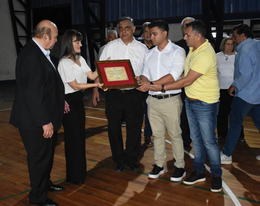 Schneider acompañó el inicio del camino al centenario del Club Atlético Central Norte