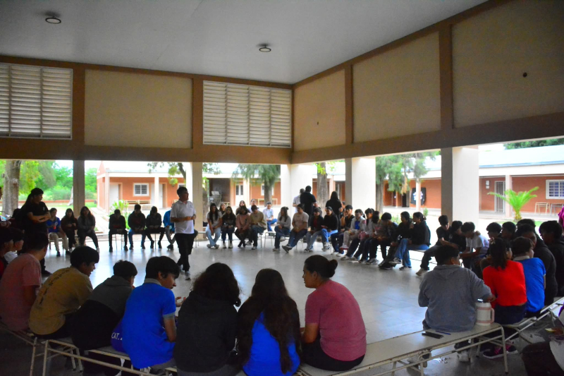 Castelli: jornada de trabajo y concienciación en la E.E.S. N°134 de Zaparinqui Castelli: jornada de trabajo y concienciación en la E.E.S. N°134 de Zaparinqui