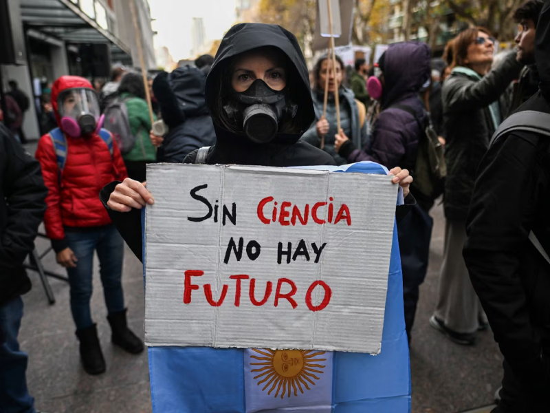 Avanza el cientificidio: el Gobierno de Milei anuló las convocatorias a proyectos de investigación Avanza el cientificidio: el Gobierno de Milei anuló las convocatorias a proyectos de investigación