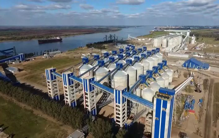 Desde Santa Fe salió el primer embarque de trigo argentino a China después de 30 años Desde Santa Fe salió el primer embarque de trigo argentino a China después de 30 años