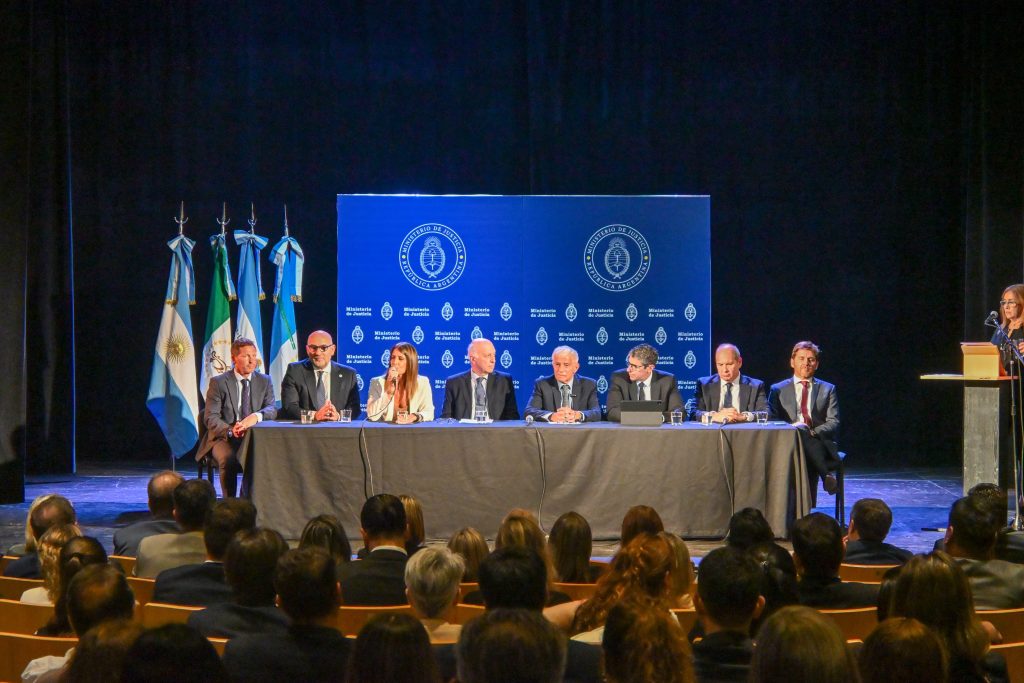 Consejo Asesor por la Reforma Procesal Penal Federal se reunió en Resistencia: “Es un reconocimiento al trabajo que viene llevando adelante la provincia”