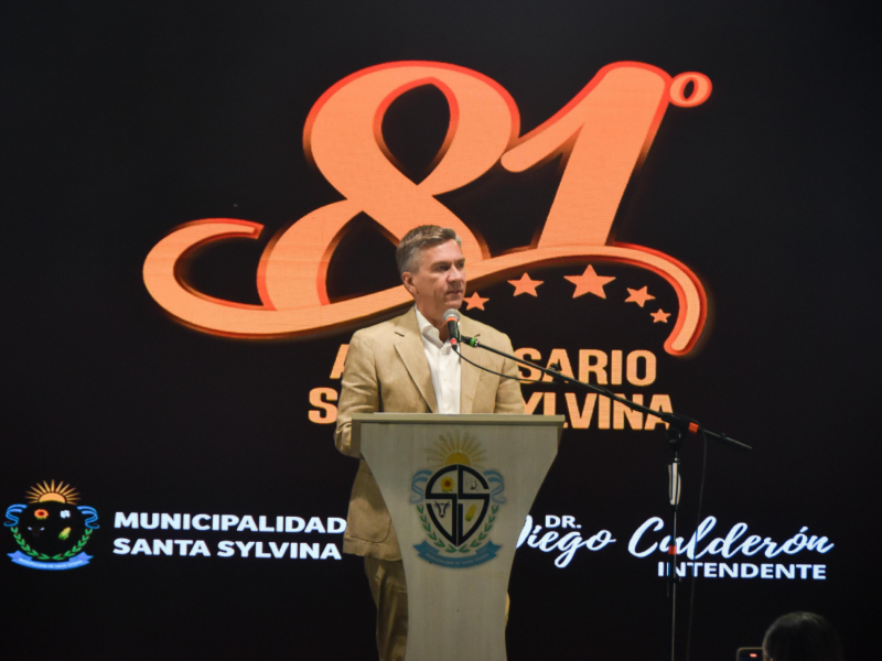 El gobernador Zdero acompañó el 81° aniversario de Santa Sylvina y destacó el crecimiento de la ciudad El gobernador Zdero acompañó el 81° aniversario de Santa Sylvina y destacó el crecimiento de la ciudad