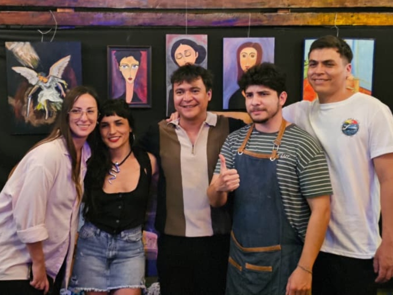 La Galería Cosa Nostra despide el año con una expo al aire libre y un atardecer de arte y música La Galería Cosa Nostra despide el año con una expo al aire libre y un atardecer de arte y música