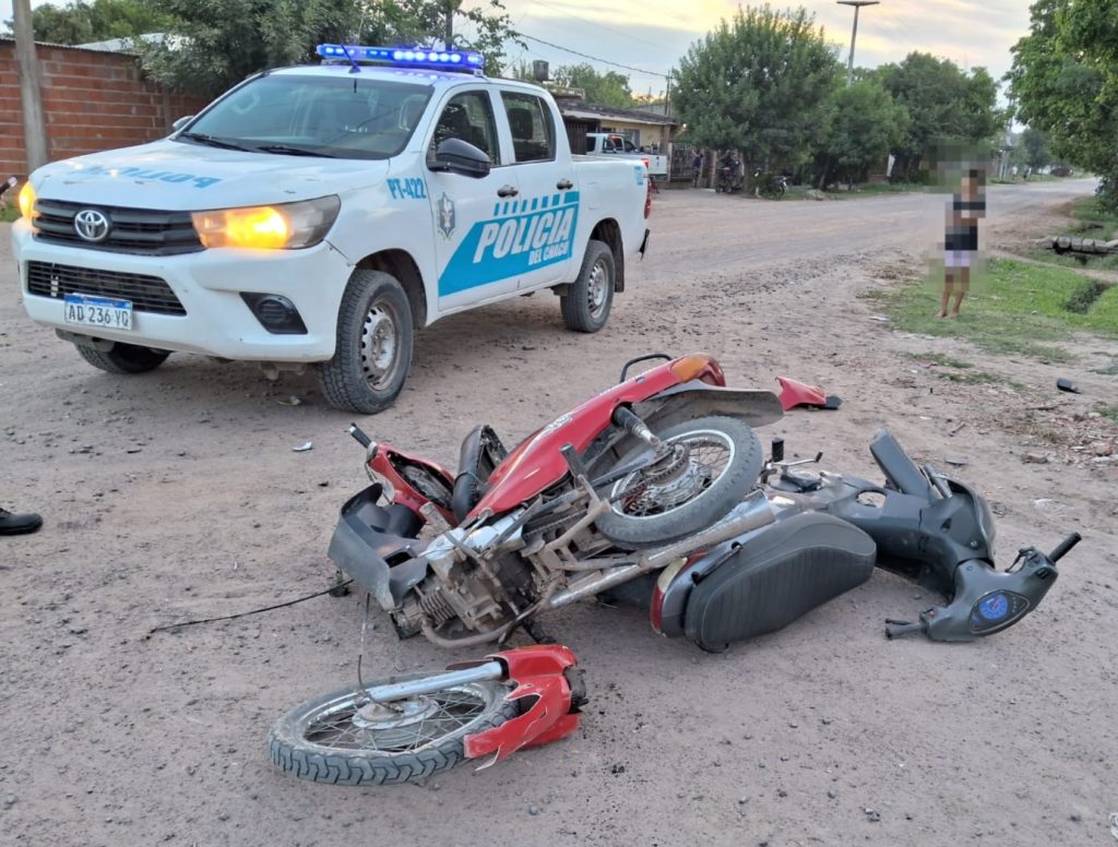 Dos motociclistas heridos en un choque en Barranqueras