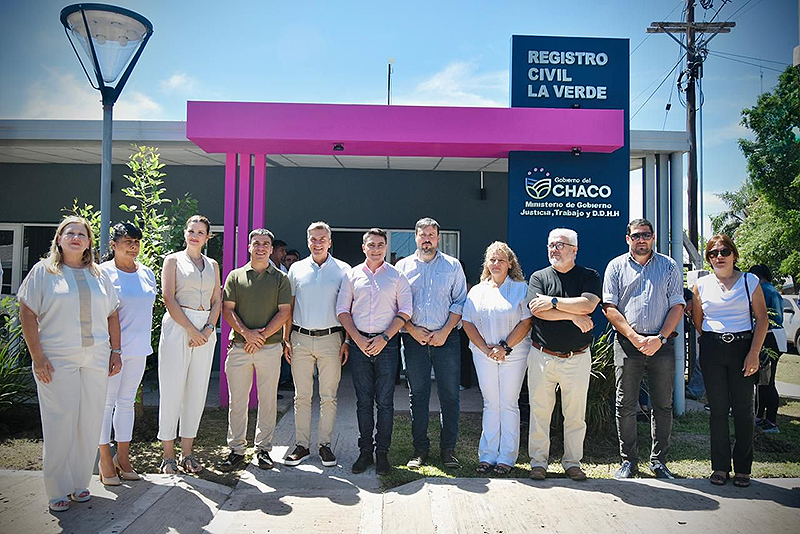 El Gobernador habilitó “a nuevo” el edificio del Registro Civil de La Verde El Gobernador habilitó “a nuevo” el edificio del Registro Civil de La Verde