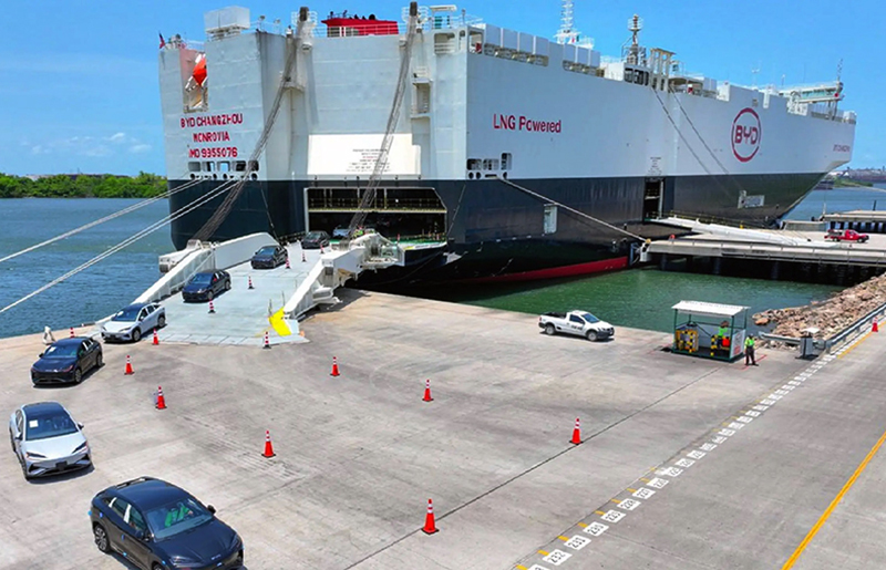 Arribará a Zárate un buque chino de BYD con capacidad para desembarcar hasta 7.000 vehículos Arribará a Zárate un buque chino de BYD con capacidad para desembarcar hasta 7.000 vehículos