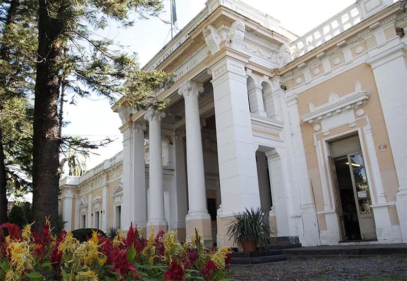 Nodocentes de la Universidad de Tucumán presentaron un amparo contra la suspensión del financiamiento universitario Nodocentes de la Universidad de Tucumán presentaron un amparo contra la suspensión del financiamiento universitario