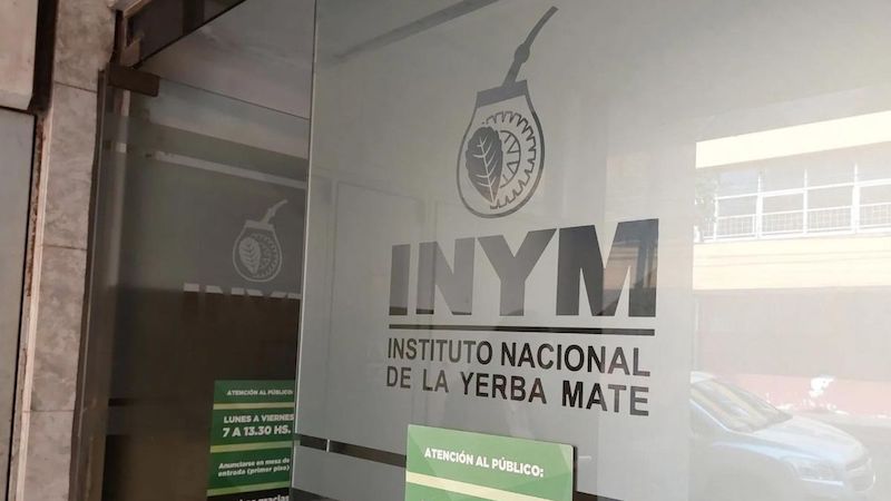 Despidieron al 25% de la planta del instituto de la yerba mate, entre los que se encuentran dos delegados de ATE Despidieron al 25% de la planta del instituto de la yerba mate, entre los que se encuentran dos delegados de ATE