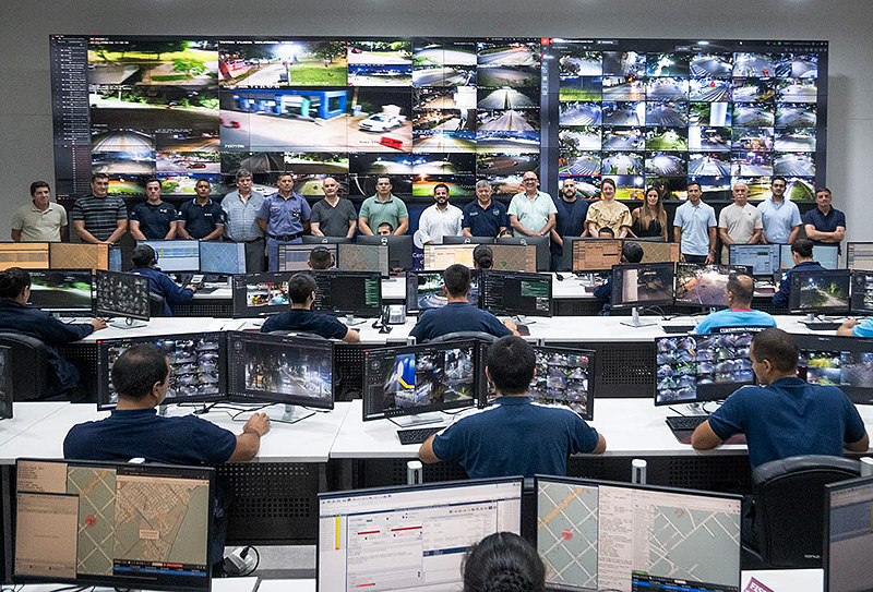 Visita al Centro Multiagencial con agenda conjunta entre seguridad y el sector comercial Visita al Centro Multiagencial con agenda conjunta entre seguridad y el sector comercial