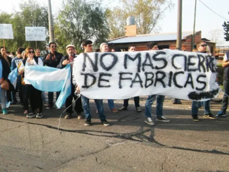 Alertan un “industricidio” por el atraso cambiario y la invasión china Alertan un “industricidio” por el atraso cambiario y la invasión china