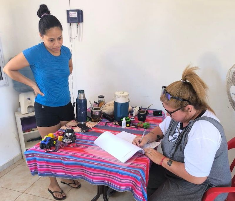 El Instituto de Vivienda realizó un relevamiento y acompañamiento social a familias adjudicatarias en El Sauzalito El Instituto de Vivienda realizó un relevamiento y acompañamiento social a familias adjudicatarias en El Sauzalito