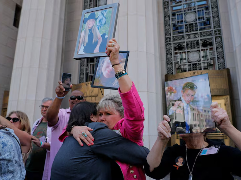 Histórica condena contra Meta y YouTube por generar adicción a las redes sociales en menores Histórica condena contra Meta y YouTube por generar adicción a las redes sociales en menores